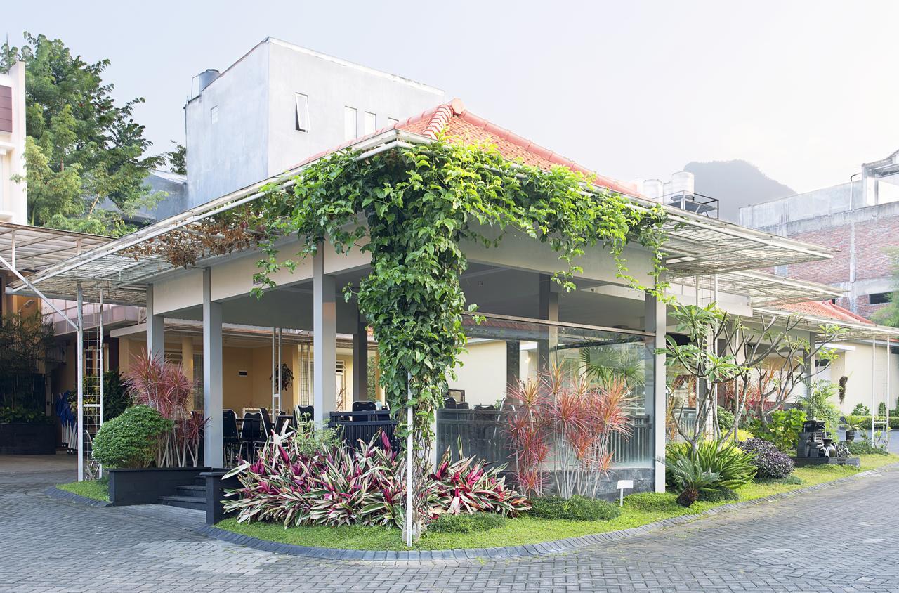 Riverstone Hotel & Cottage Batu  Eksteriør bilde