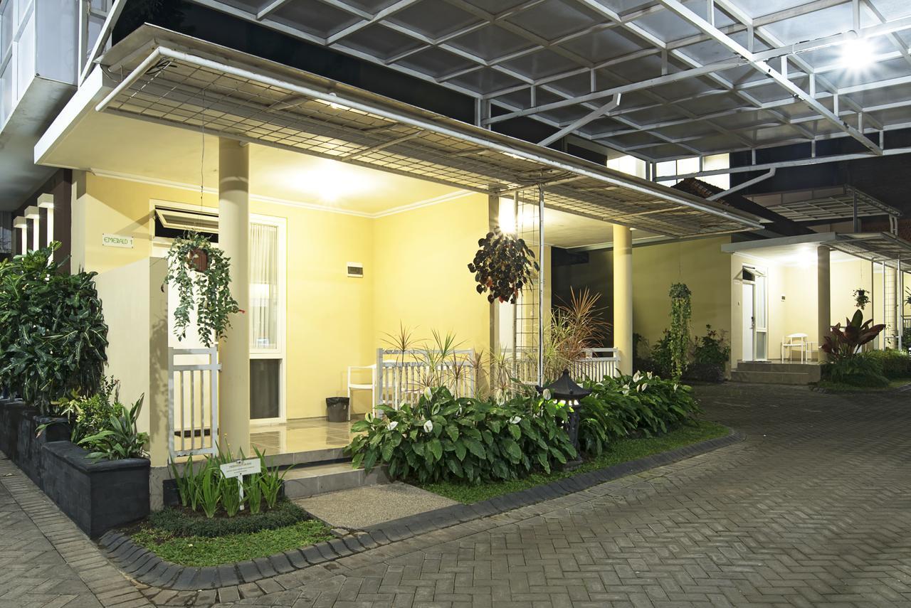 Riverstone Hotel & Cottage Batu  Eksteriør bilde